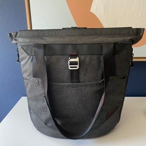 Peak Design Everyday Tote V1